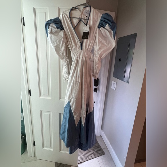 The IQ Collection Chiara Dress - Medium - Picture 3 of 3